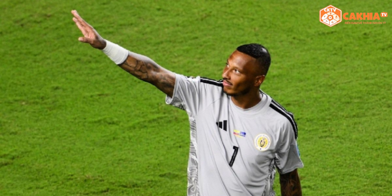Eloy Room tạo nên màn trình diễn thủ môn hay nhất lịch sử thống kê World Cup